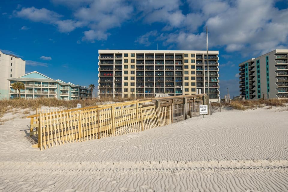 Island Winds West 573 Apartment in West Beach