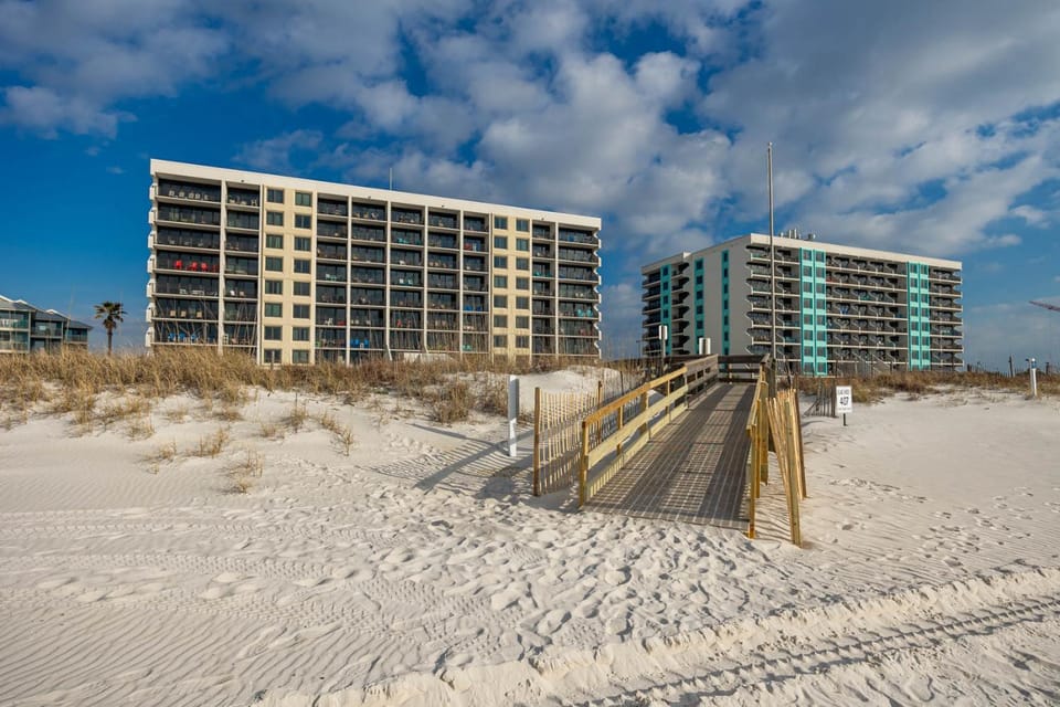 Island Winds West 573 Apartment in West Beach