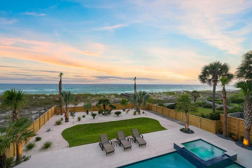 Diamond in the Dunes - Huge Beachfront Vacation Home with Large Pool Area & Ocean Views House in Destin