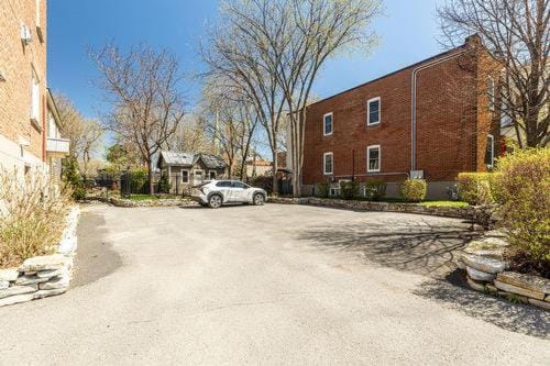 Property building, Bird's eye view, Parking