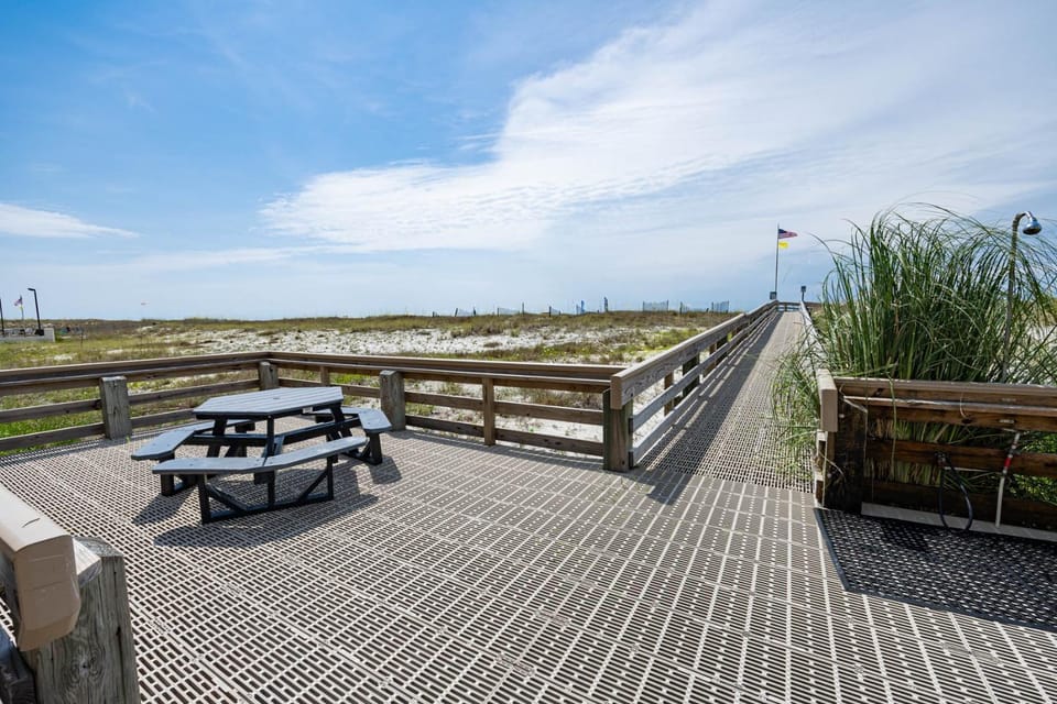Island Winds West 672 Apartment in West Beach