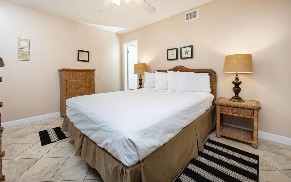 Island Winds West 674 Apartment in West Beach