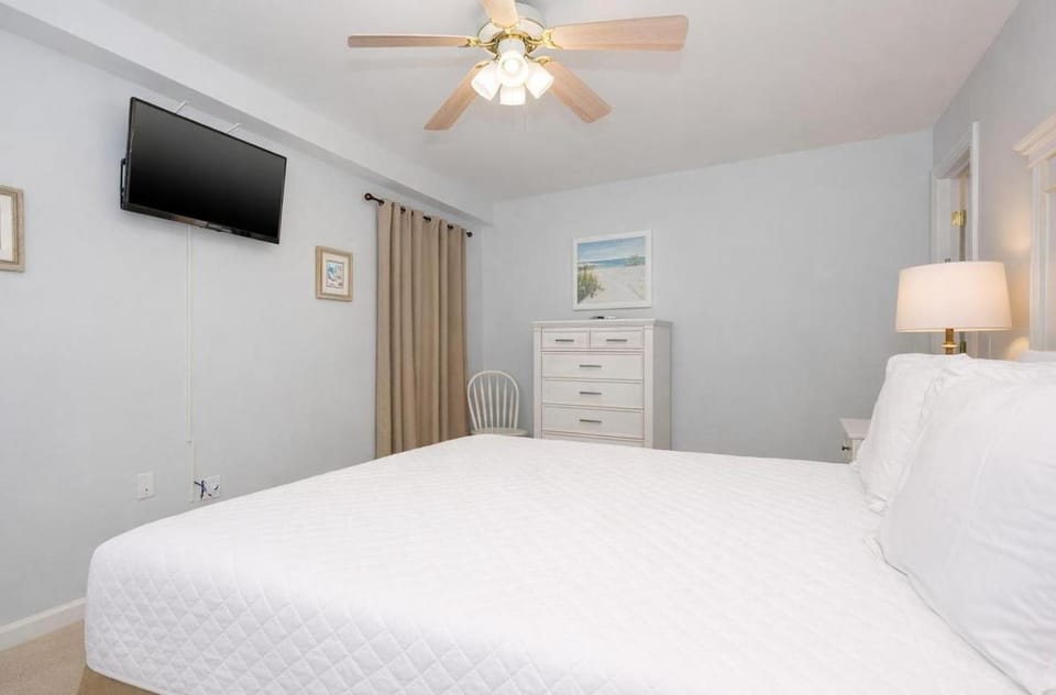 Island Winds West 679 Apartment in West Beach