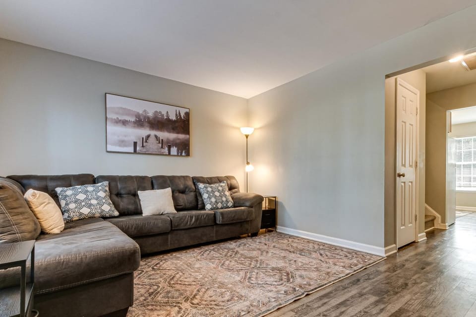 2 Mi to Lenovo Center: Dog-Friendly Getaway House in Raleigh