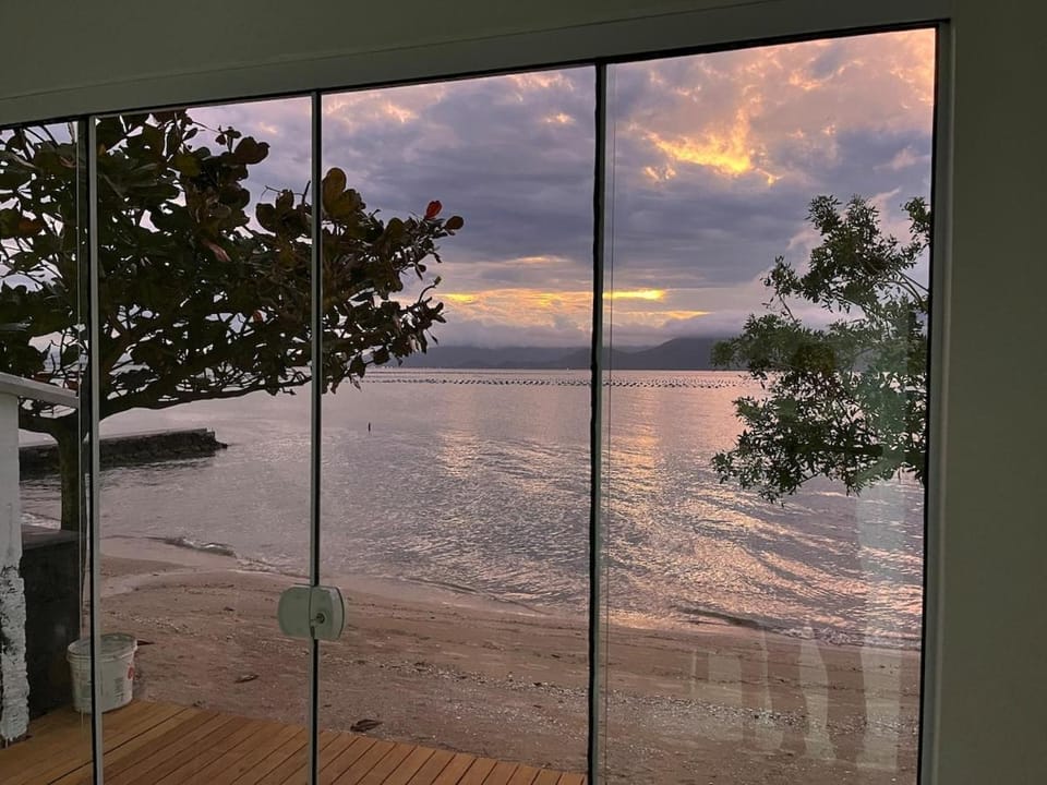 Casa Pé na Areia Praia Ribeirão da Ilha - Floripa House in Florianopolis