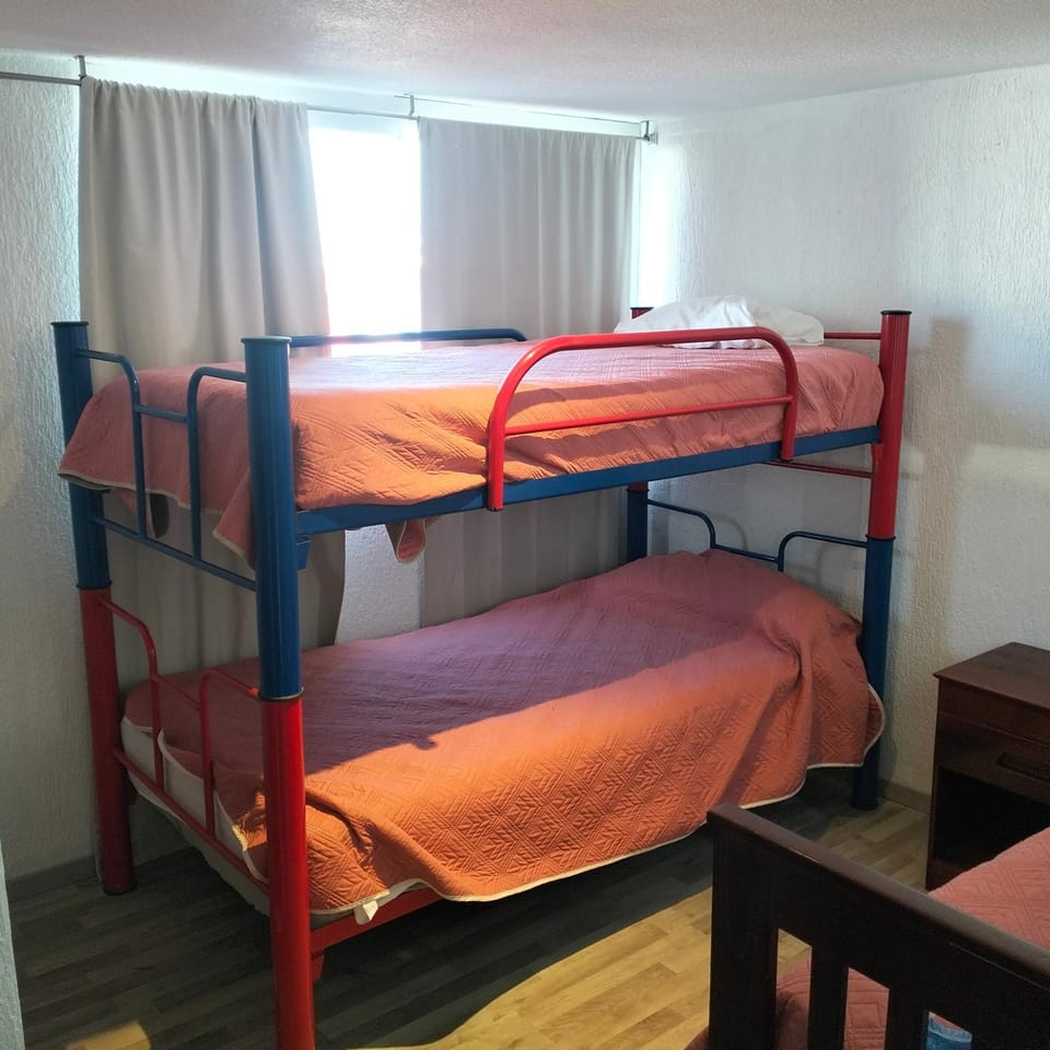 Zona Angelópolis una o dos habitaciones compartidas Vacation rental in Puebla