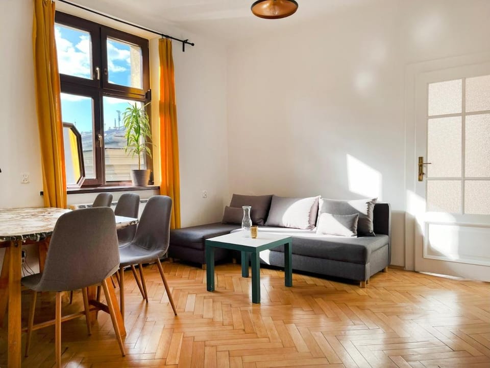 Cultural Hot Spot - Old Town Apartment in Krakow