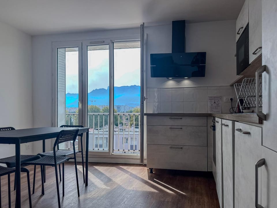 Le Second Verderet Apartment in Grenoble