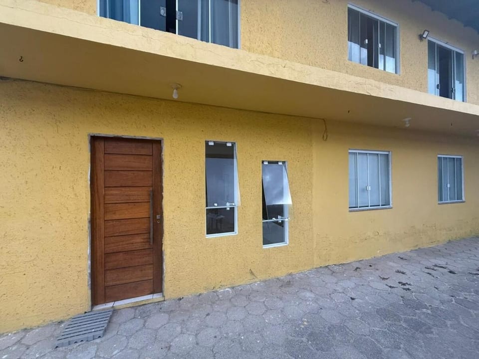 Casa aconchegante a poucos passos da praia! House in Florianopolis