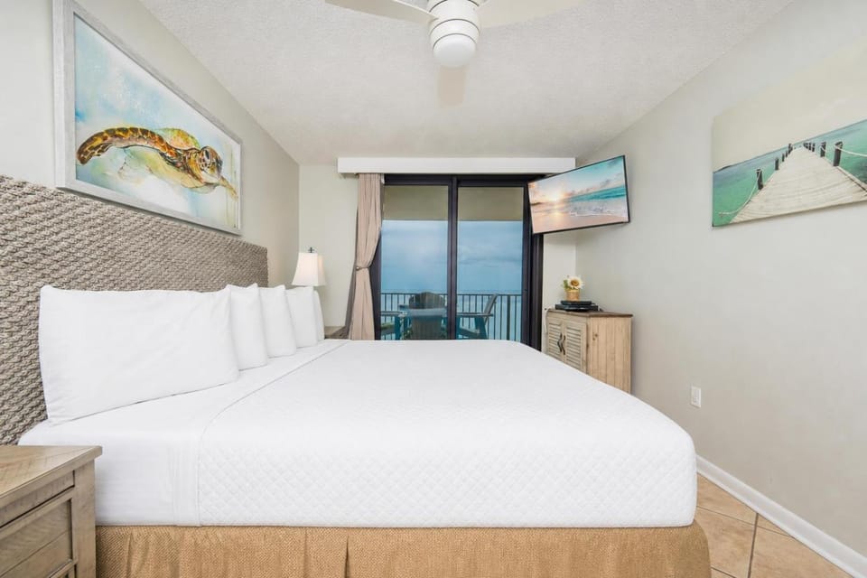 Phoenix East 1010 Apartment in Orange Beach