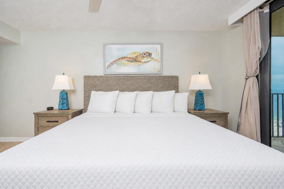 Phoenix East 1010 Apartment in Orange Beach