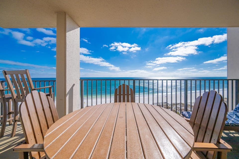 Phoenix East 1011 Apartment in Orange Beach
