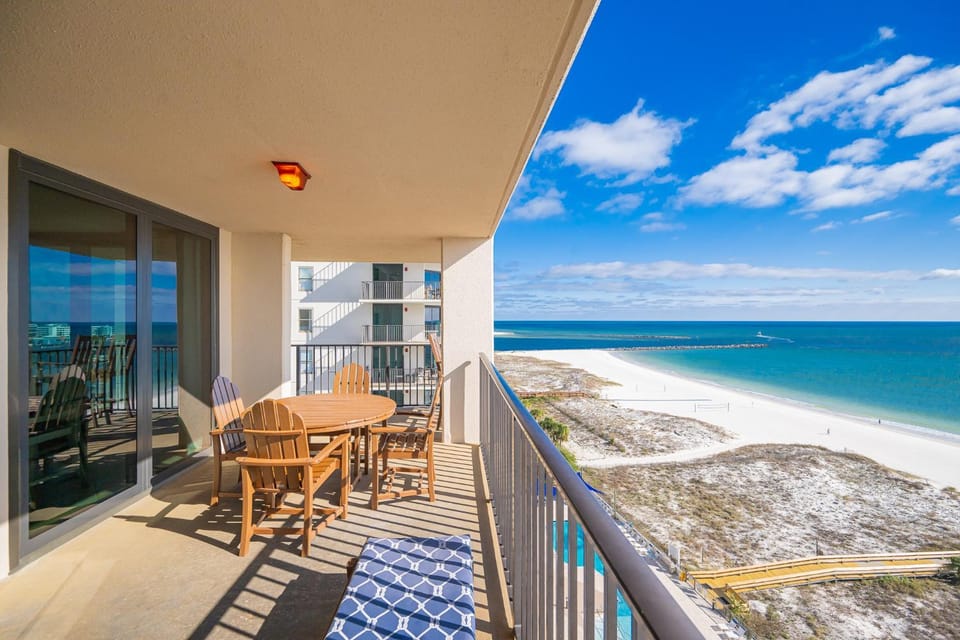Phoenix East 1011 Apartment in Orange Beach