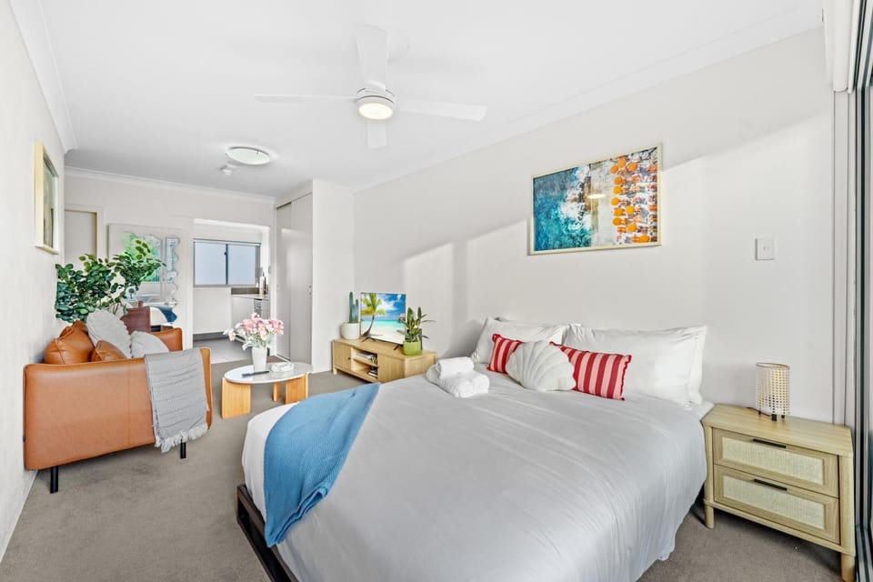 Bondi Studio - 4th Floor Balcony - Free Parking Apartment in Sydney
