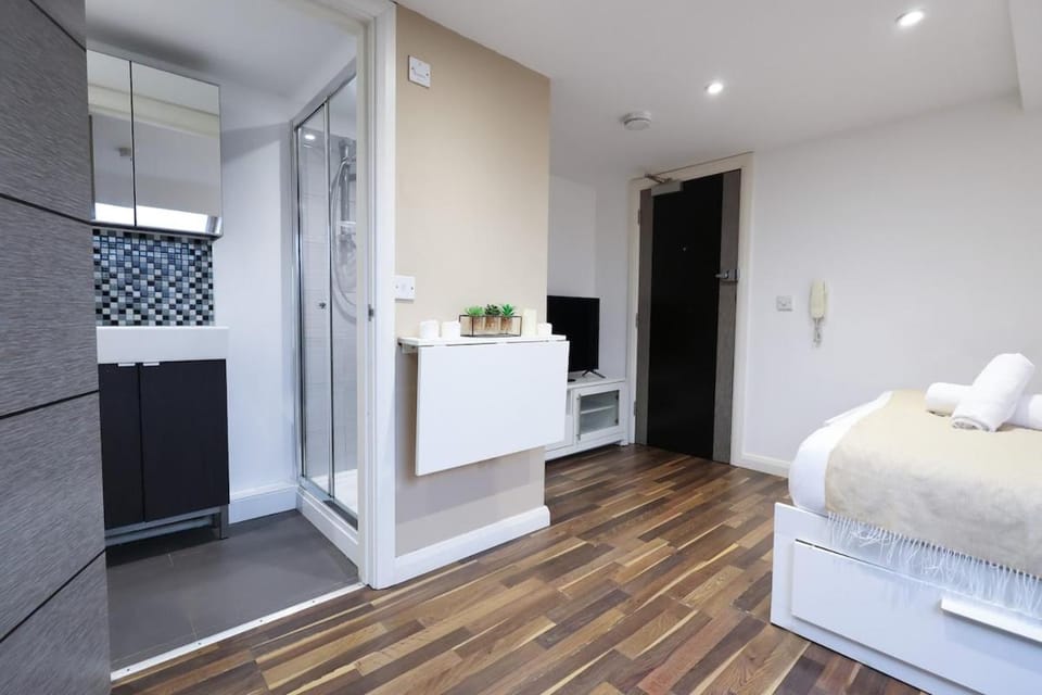 CentralHub1 1BD Studio- Contractor & Travelers Apartment in Cardiff