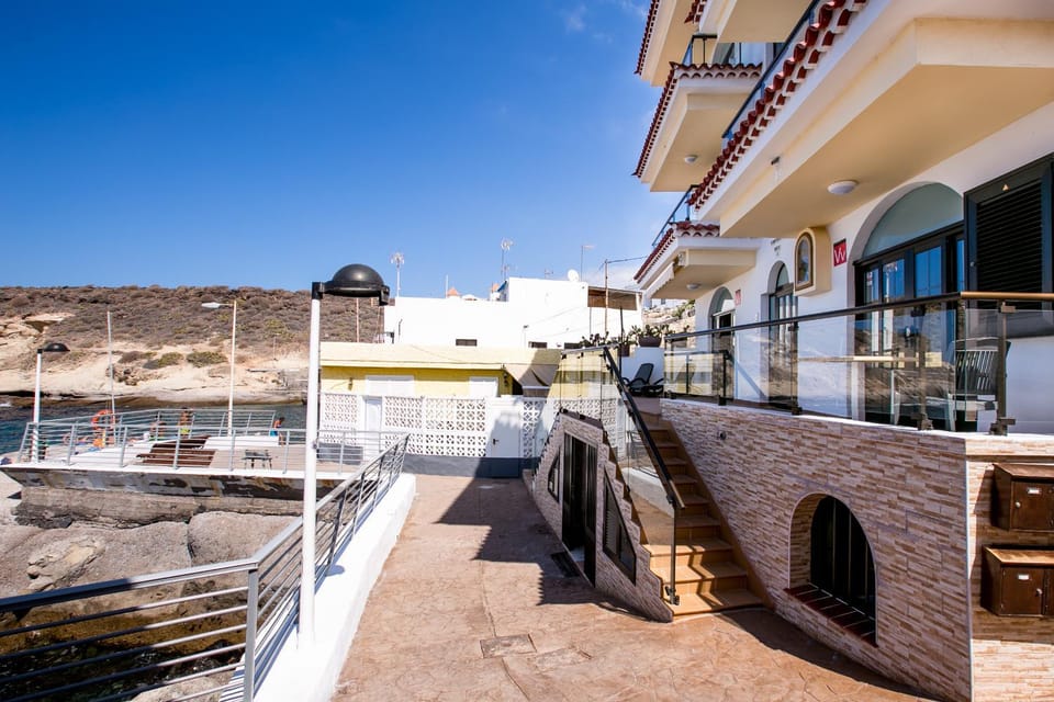 Facade/entrance, Balcony/Terrace, Beach, City view, Mountain view, Sea view