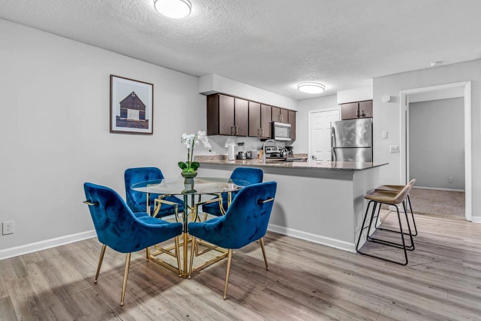 Serene Waterfront 2BR Poolside Living in FTL Apartment in Pompano Beach