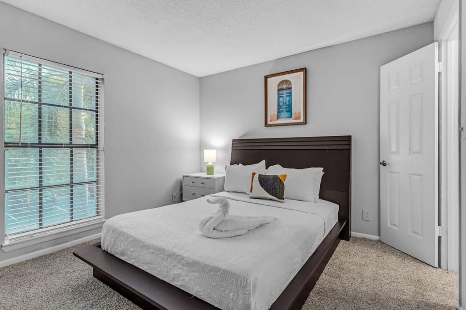 Serene Waterfront 2BR Poolside Living in FTL Apartment in Pompano Beach