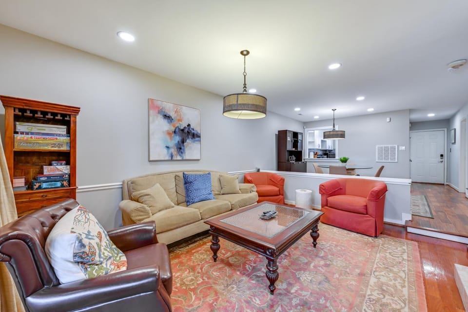 1 Mi to BOA Stadium! Walkable Condo w/ Porch House in Charlotte