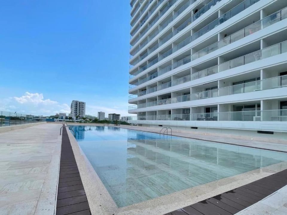 Apartasuit Resort CTG Beach con vista al mar- central 5 min aeropuerto Apartment in Cartagena