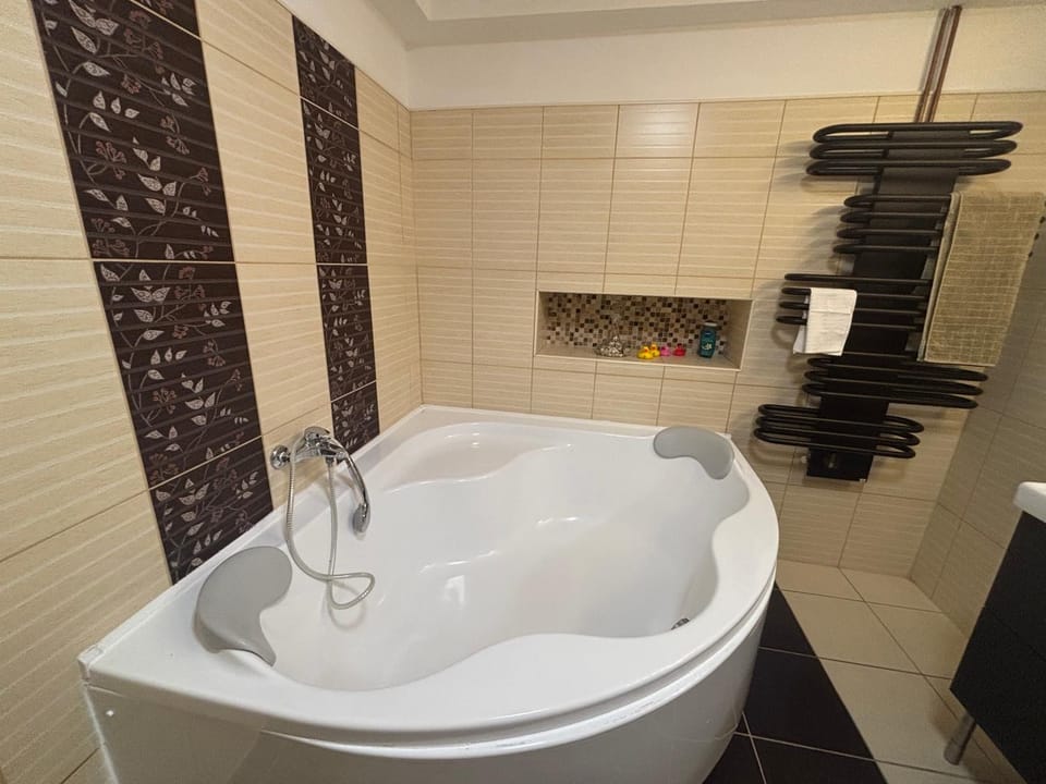 Bathroom, Bath