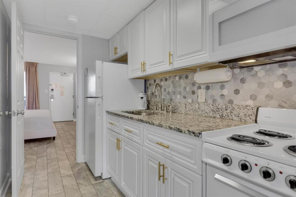 Exquisite & Updated Oceanfront Suite B1235 Apartment in Myrtle Beach