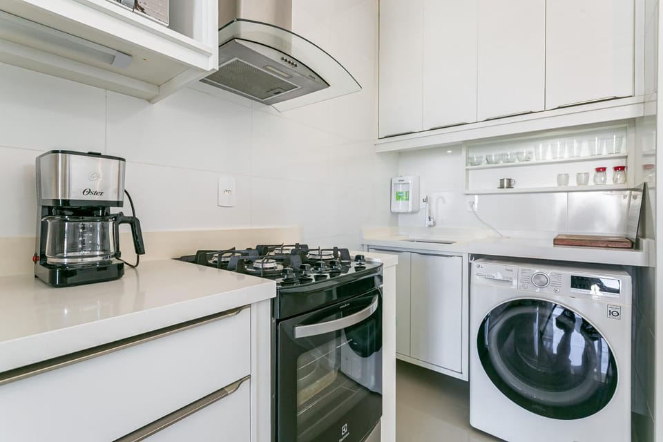 Kitchen or kitchenette, washing machine