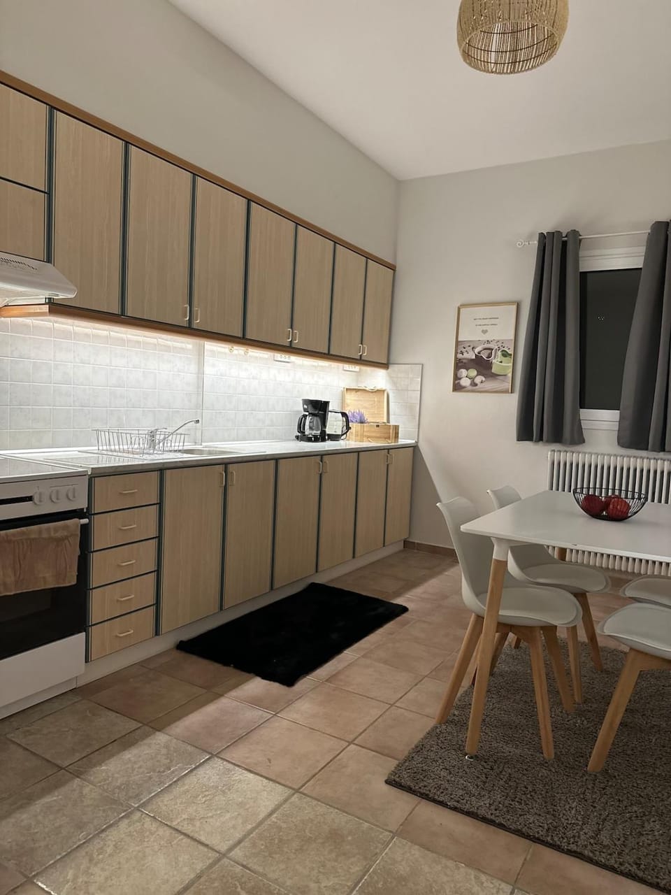 Dining area, oven, stove
