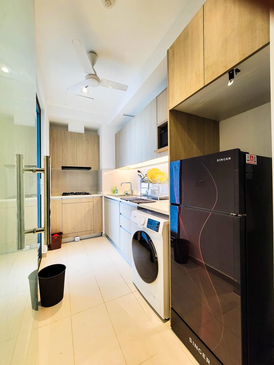 Kitchen or kitchenette, minibar, oven, washing machine