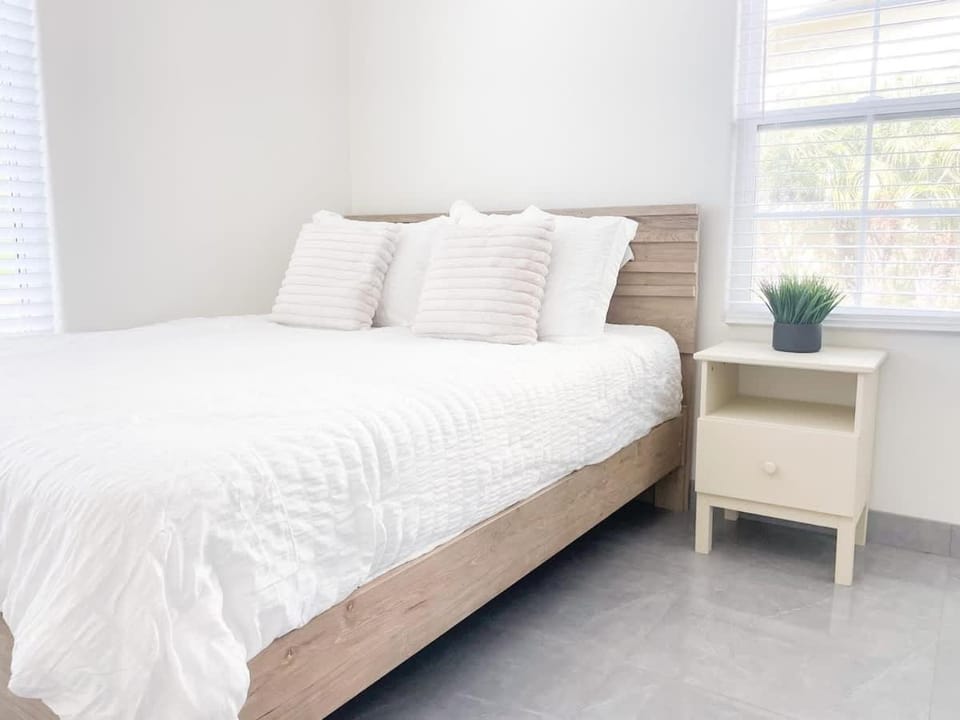 Central Charm in Hillcrest near Scripps Mercy House in San Diego