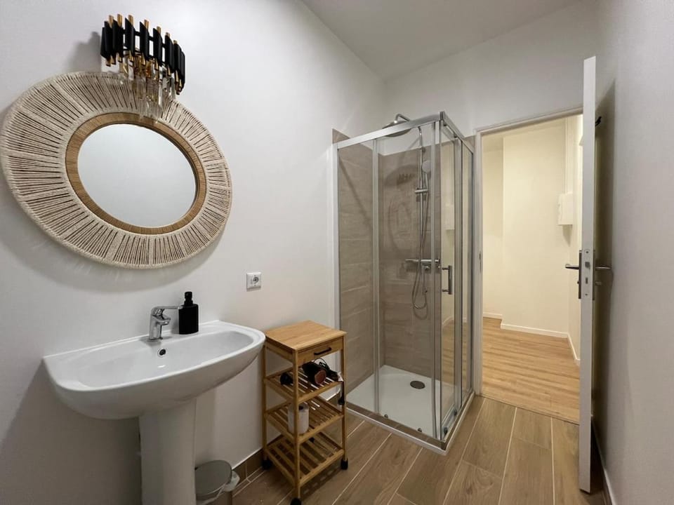 SC3 - Suite 50m2 - Confort Absolu à Enghien - Paris 15' - Casino à pied Apartment in Île-de-France