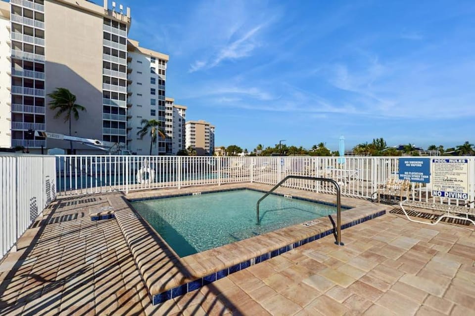 Bonita Beach & Tennis 3408: La Vida Bonita House in Bonita Springs