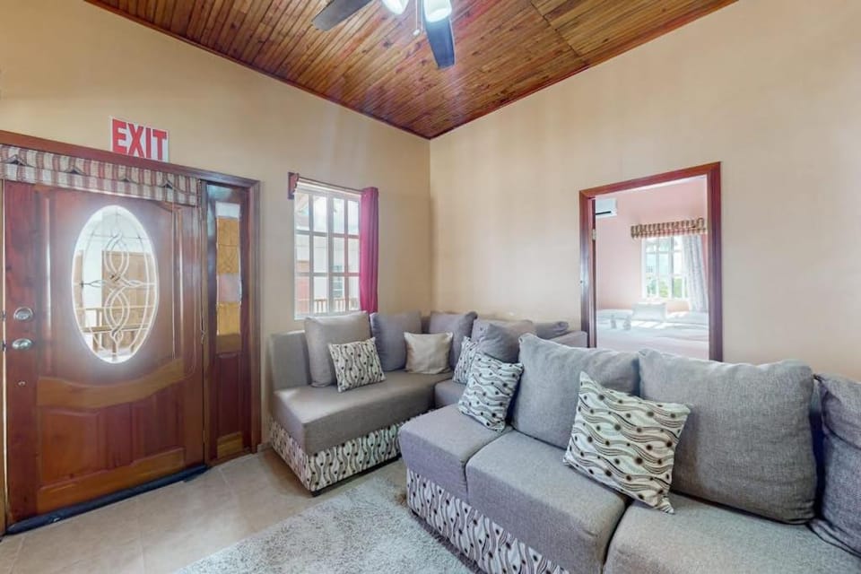 Spartan Unit 11 Apartment in Belize District