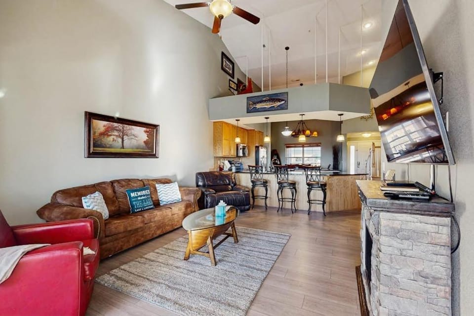 Majestic Shores at Table Rock Lake House in Branson