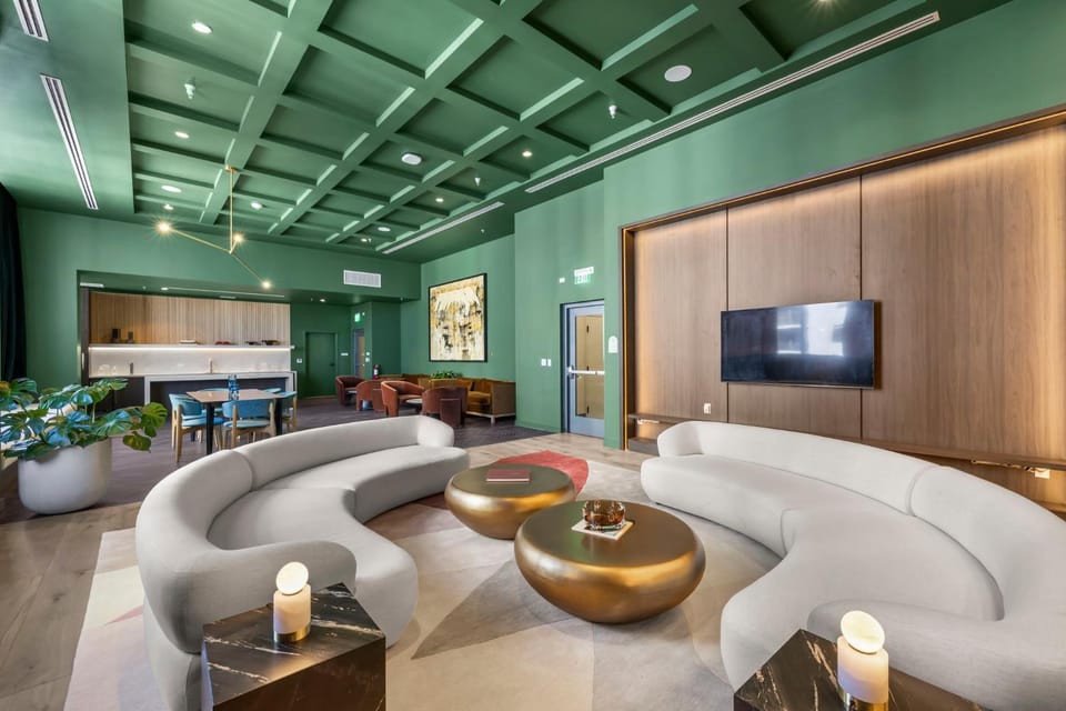 Property building, Communal lounge/ TV room