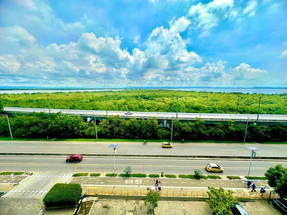 Luxury apartment sea view with pool- central 12 min from the city center Apartment in La Boquilla