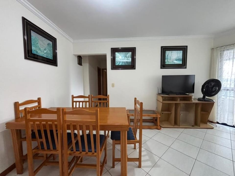 Vista Mar com Churrasqueira, Climatizado e Garagem Apartment in Porto Belo