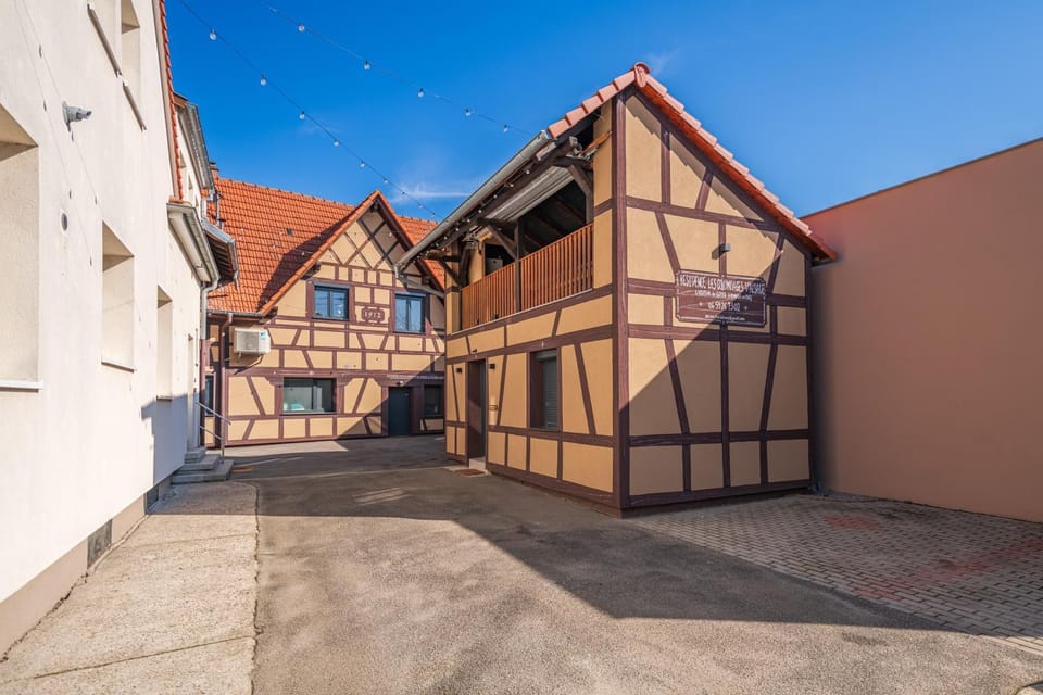 Property building, Facade/entrance