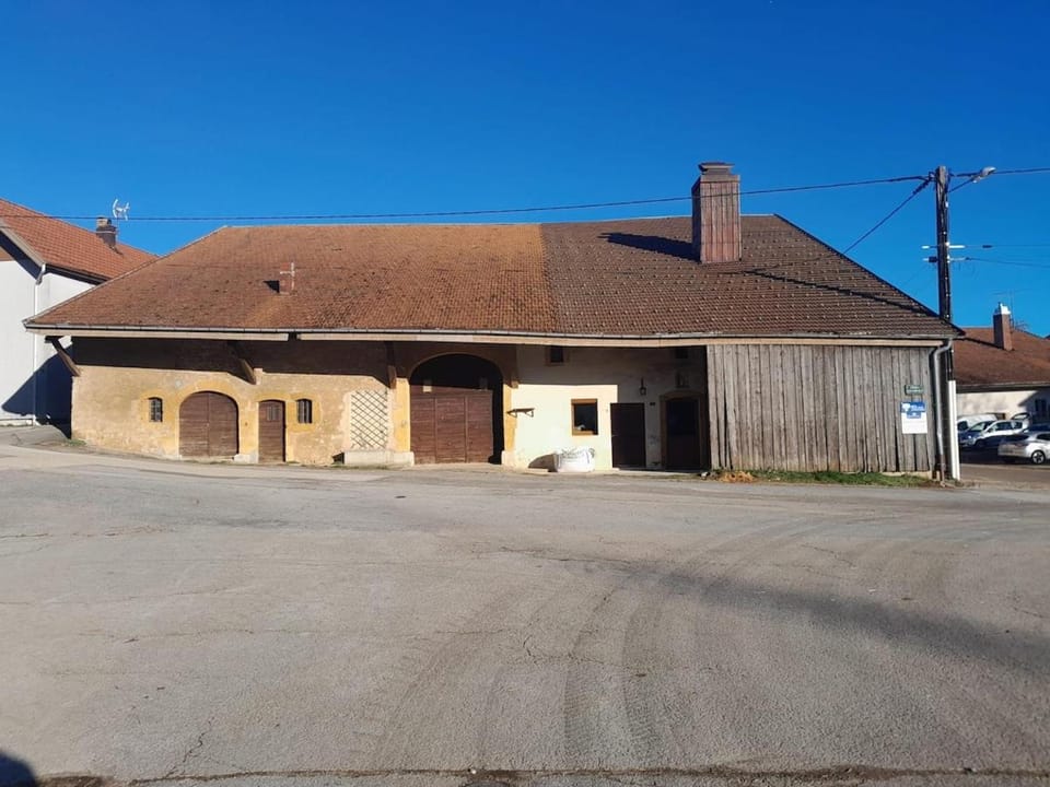 Logement neuf 6 personnes max dans ancienne ferme Apartment in Canton of Vaud