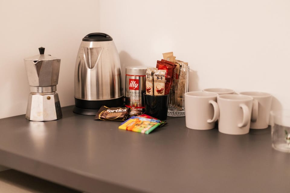 Coffee/tea facilities, Kitchen or kitchenette