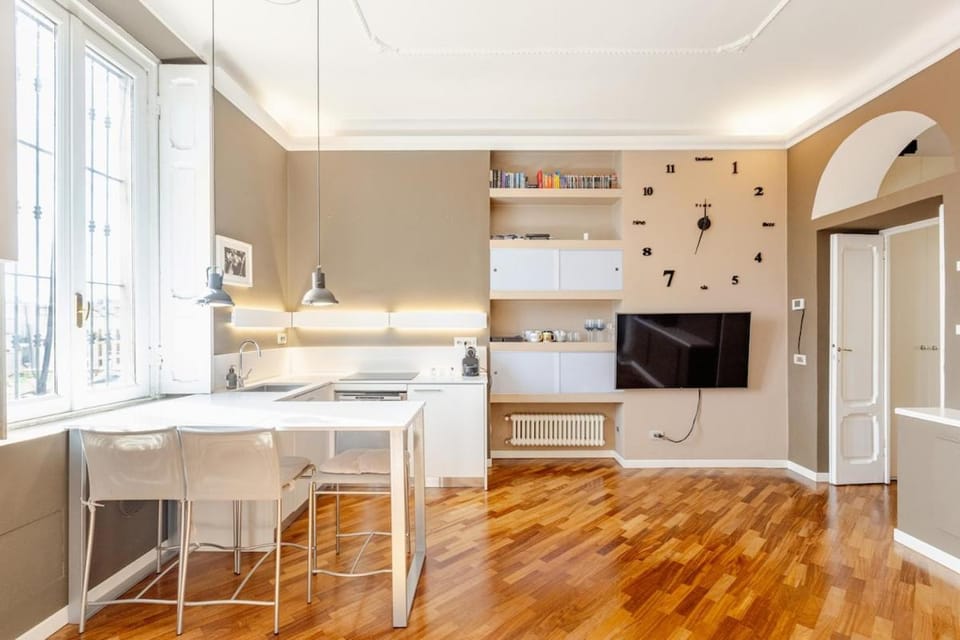 Kitchen or kitchenette, Dining area, dishwasher, minibar, oven, stove