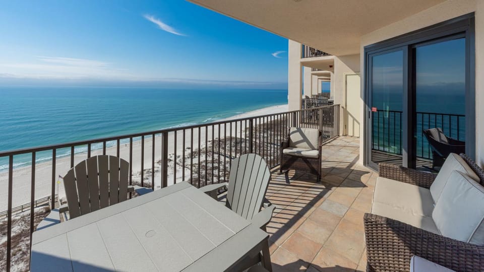 Phoenix East 1406 Apartment in Orange Beach