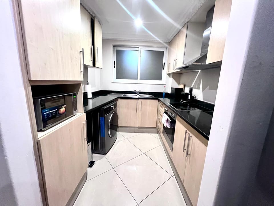 Seaview Horizon Ocean View Near Cruise Port Two-Bedroom Apartment Apartment in Durban
