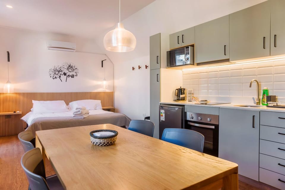 Urban Pulse Studio in Salvador Near Metro for 2 Apartment in Providencia
