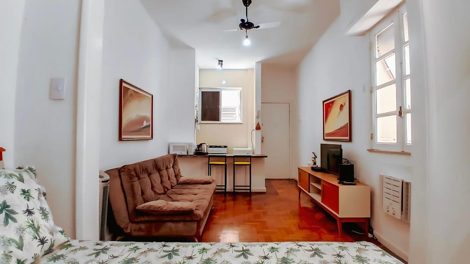 TV and multimedia, Living room, air conditioner