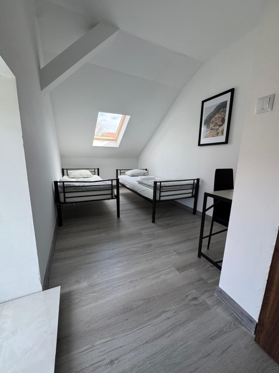 Photo of the whole room