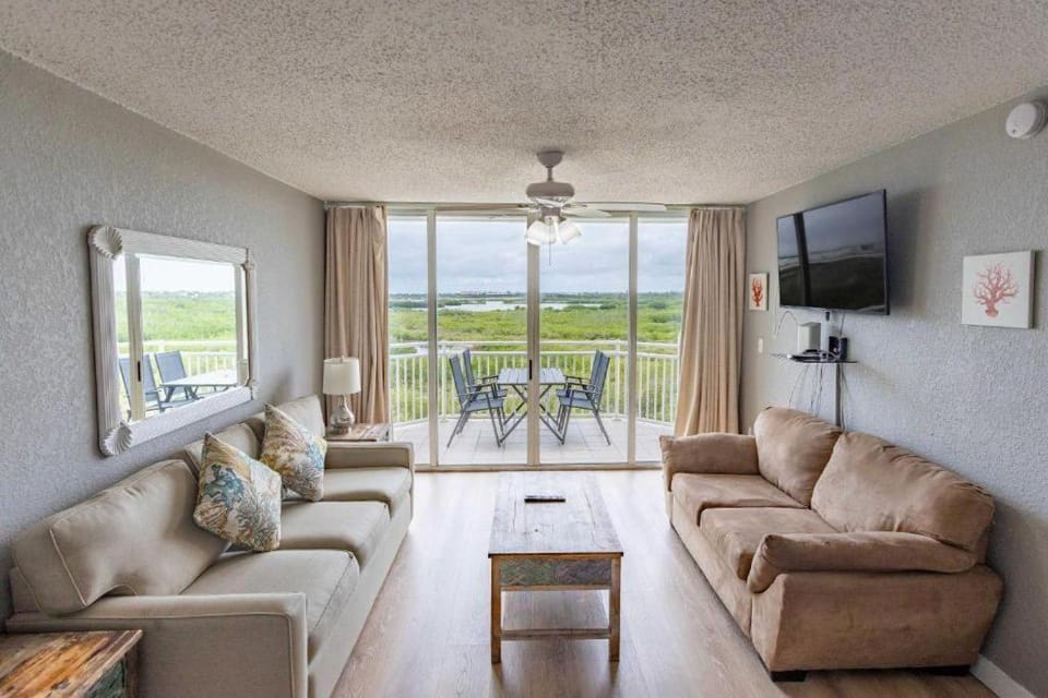 The Grand Turk - Sunrise Suites Apartment in Key West