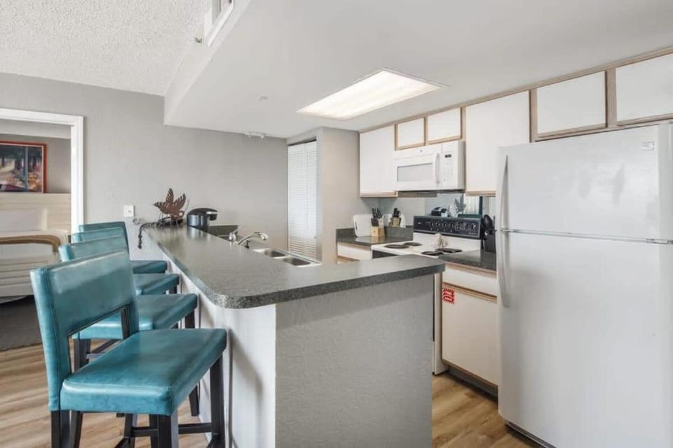 The Grand Turk - Sunrise Suites Apartment in Key West