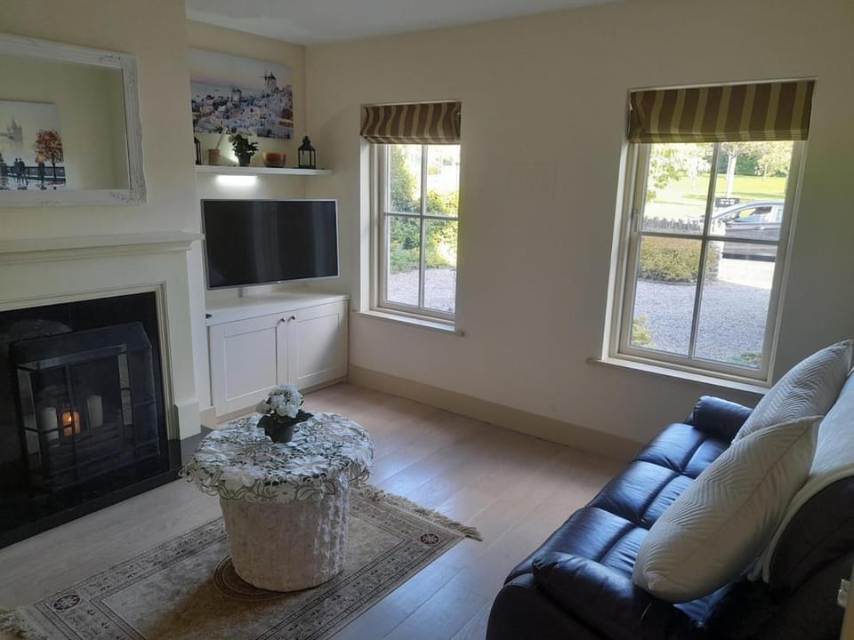 Beautiful home within walking distance to Kenmare House in Kenmare