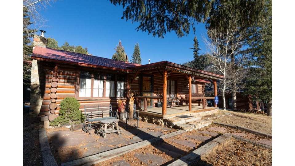 Property building, Patio, Day, Natural landscape, Garden, Autumn, fireplace